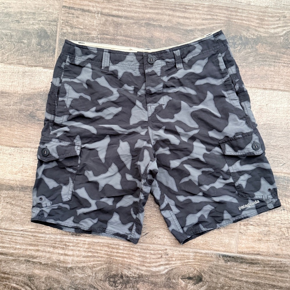 Patagonia Mens All-Wear Camo Print 10" Cargo Shorts, Black Gray, 31